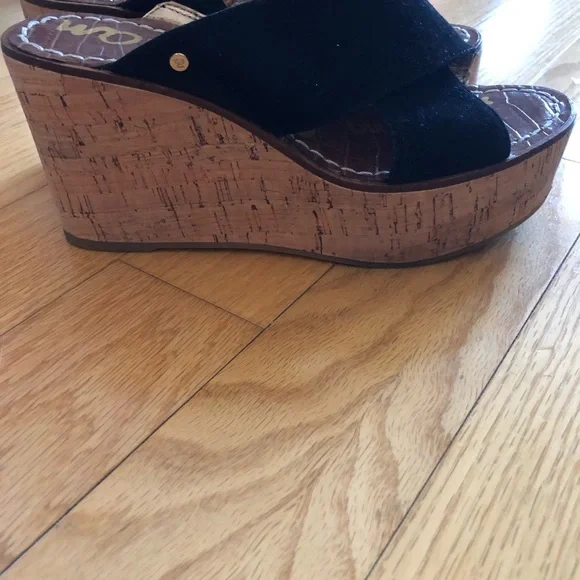 Sam Edelman Suede Cork Wedges - Size 5 Black - Picture 3 of 5